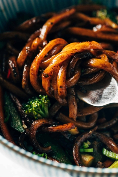 Black Pepper Stir Fried Udon